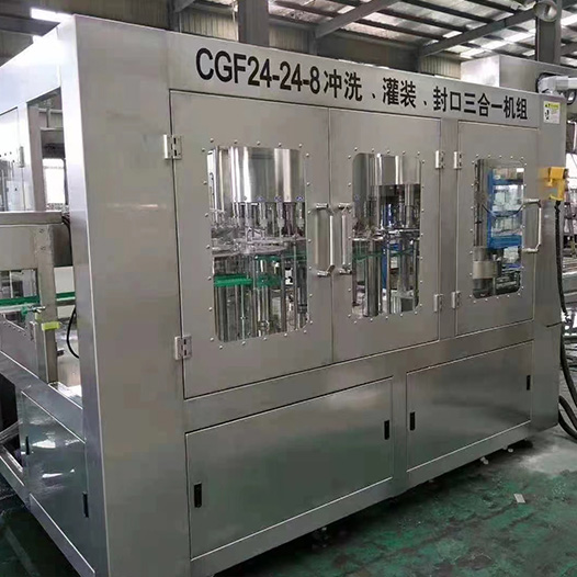 桶装水灌装设备是保证桶装水生产的高效洁净保障